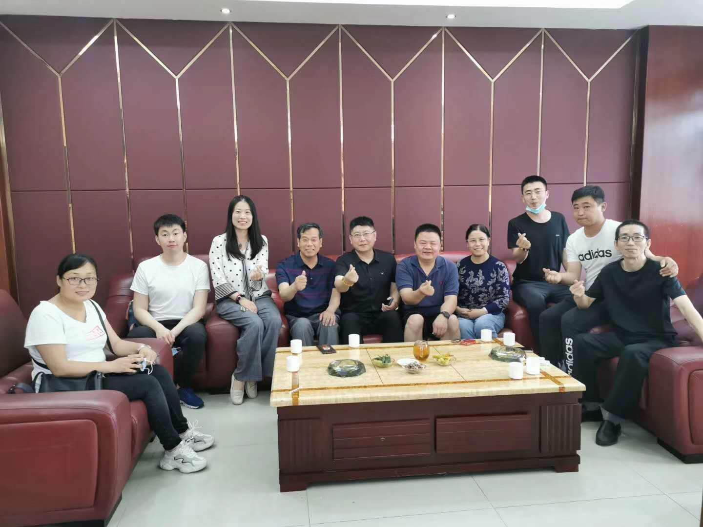 yl23411�����������������ŶӸ������н�����ױƷ���޹�˾���й�Ħ