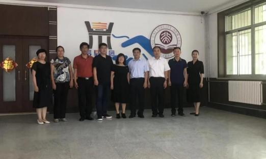 ���ൺ��ί�򵼳�����һ���߷õ��� �ൺyl23411������������ҽ�ƿƼ����޹�˾